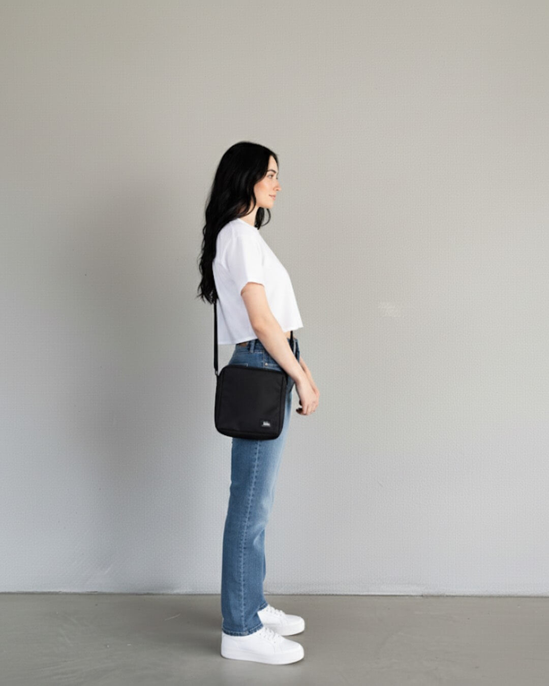 Basic - Casual Solid Crop Tee